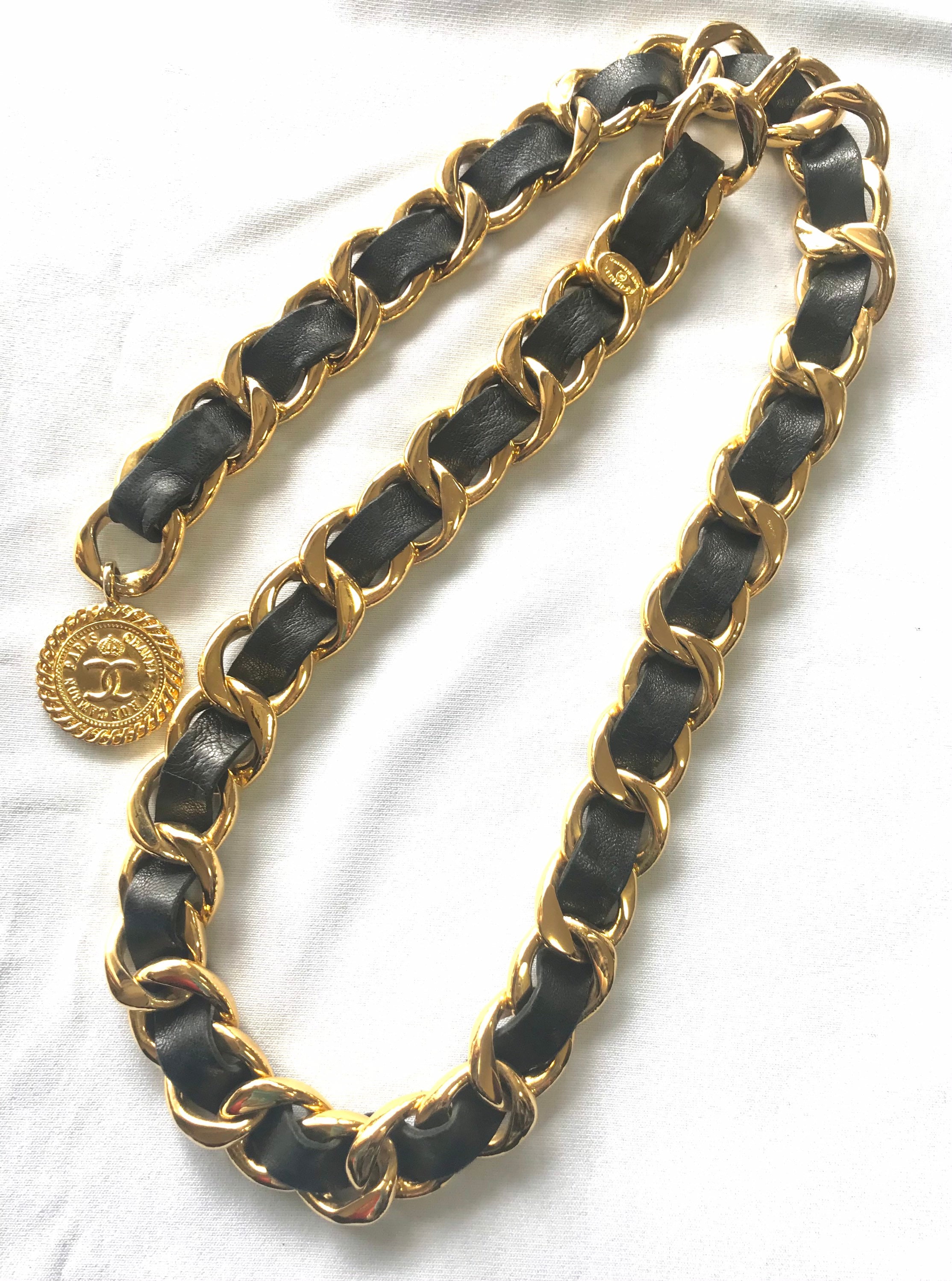 Authentic CHANEL vintage 90s thick black gold leather chain belt 86cm Chanel Black Leather Chain Belt – Treasures of NYC main image 4