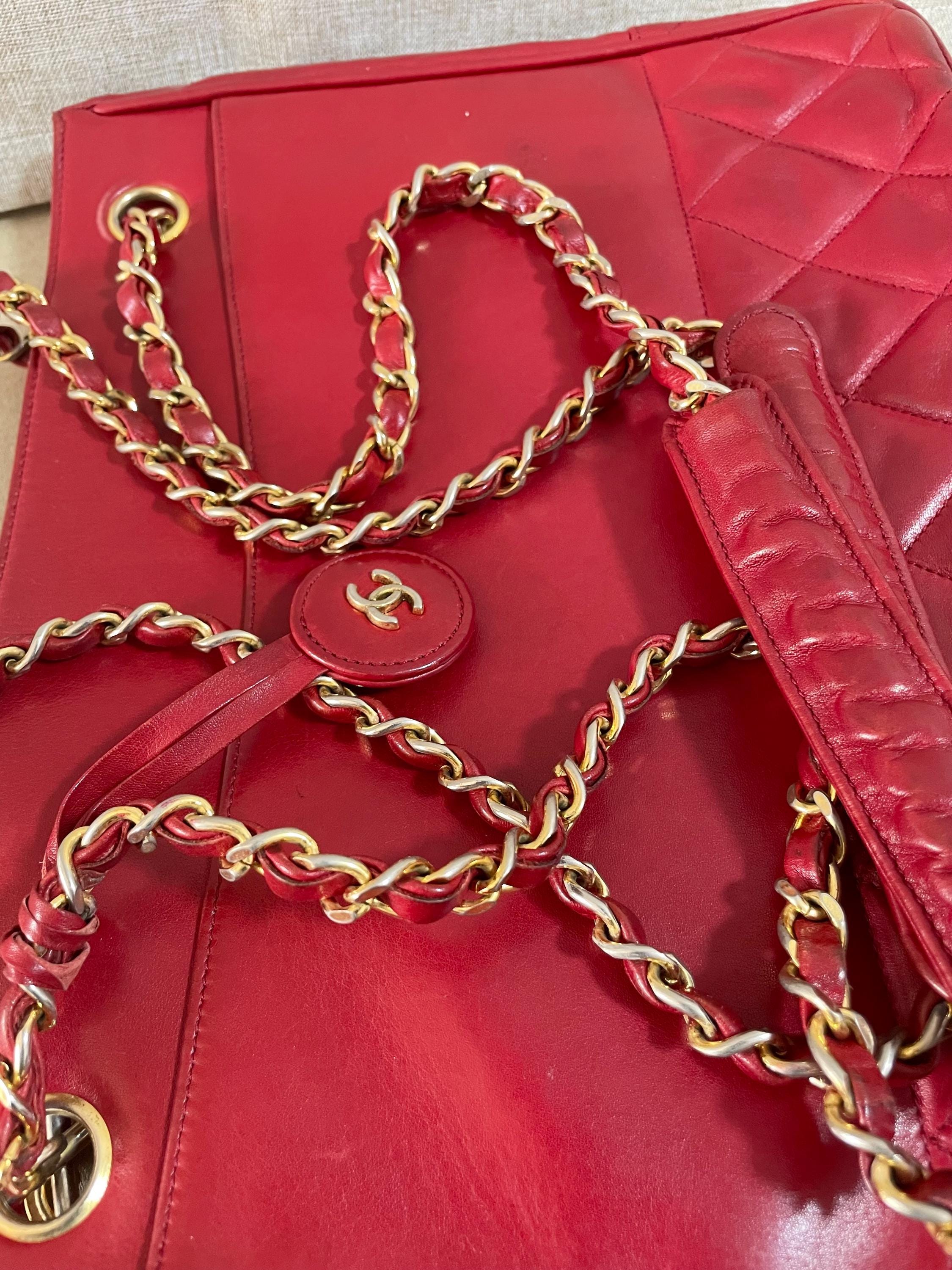 Vintage CHANEL Red Calfskin Classic Shoulder Tote Bag With Vintage CHANEL Red Calfskin Classic Shoulder Tote Bag With