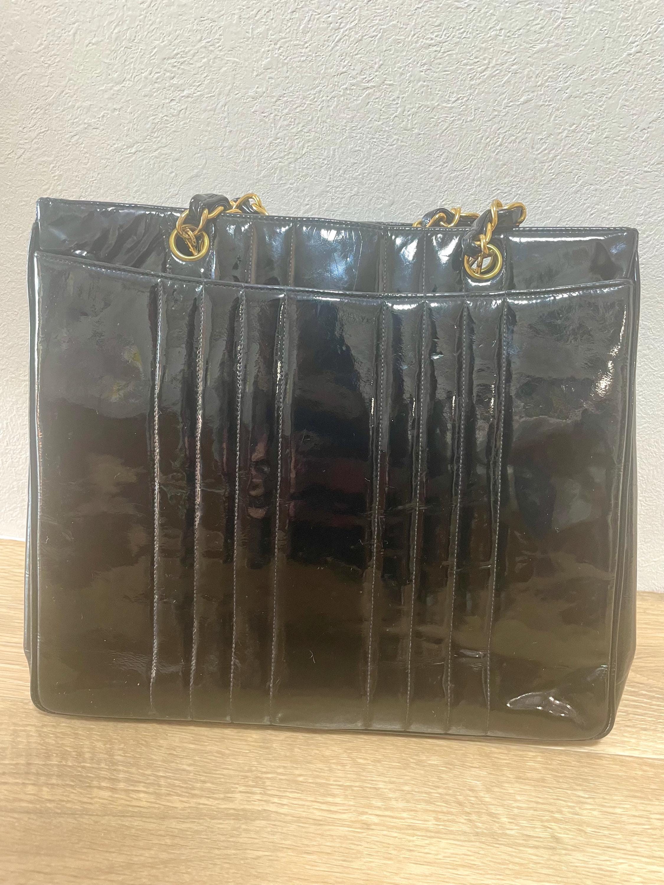 Vintage CHANEL 2.55 Combo Design Black Patent Enamel Chain
