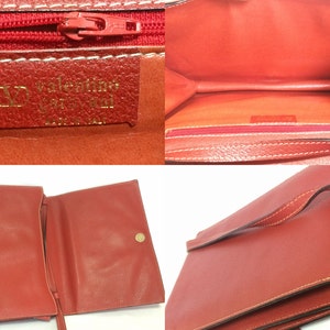 Vintage Valentino Garavani red pigskin shoulder clutch bag with unique logo stitch mark. image 4