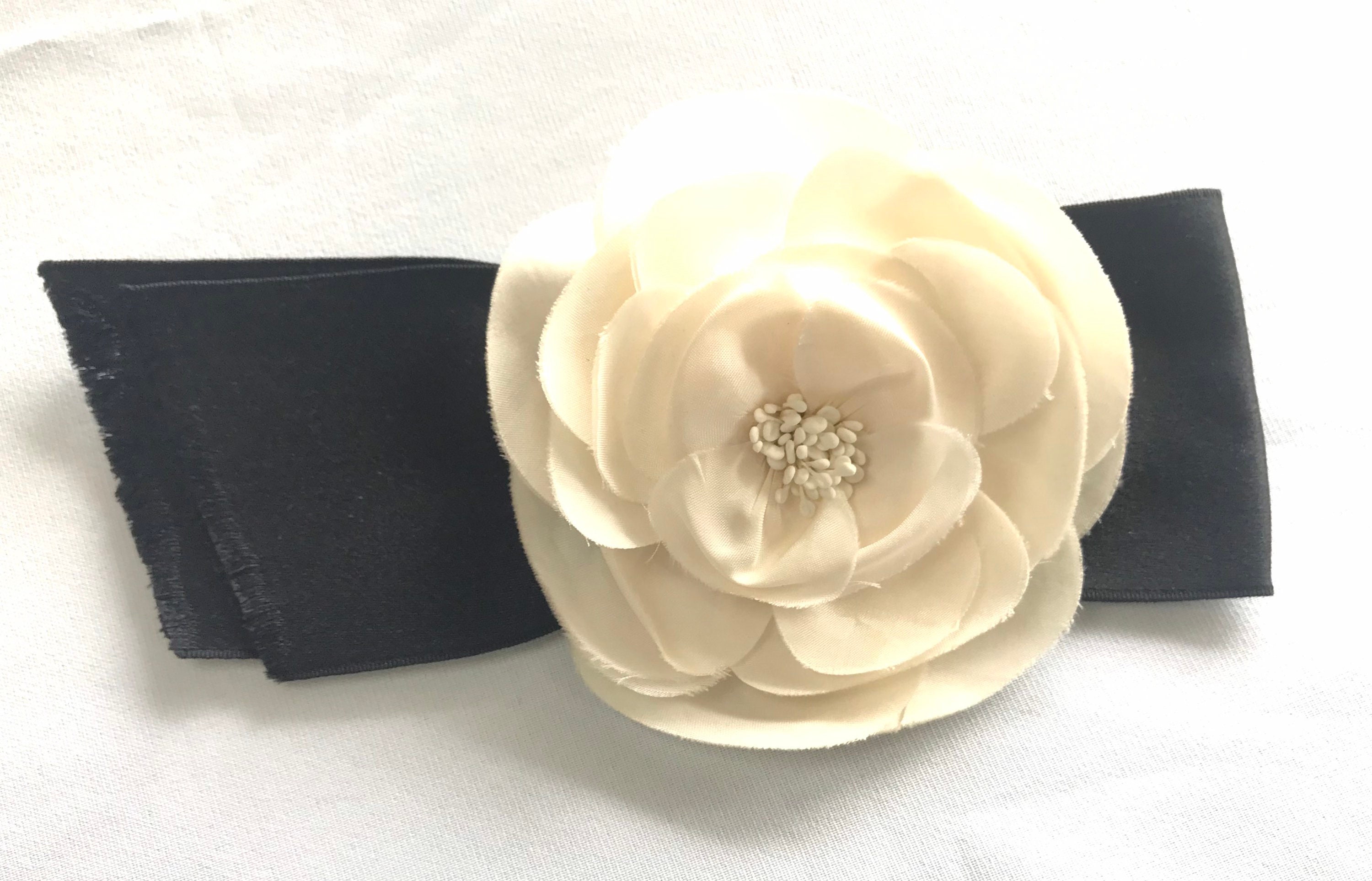 Vintage CHANEL classic ivory camellia and black bow brooch Etsy