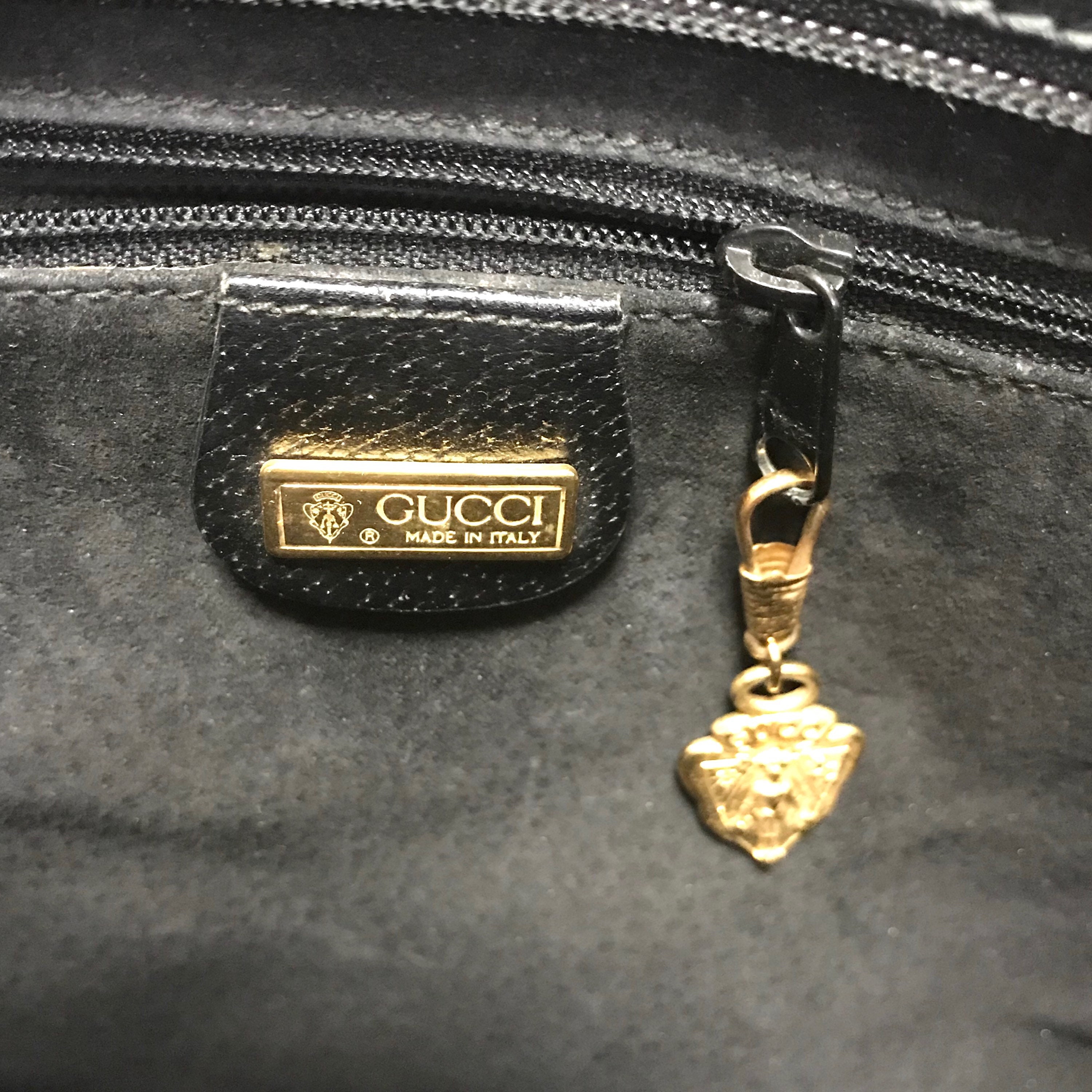 Vintage Gucci Black Pigskin Large Trapezoid Shape Shoulder Bag -  Sweden