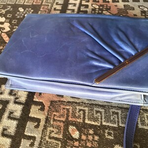 Vintage Valentino Garavani Blue Leather Clutch Shoulder Bag — Gathered Design with Logo Plate — Made in Italy 080323re2 image 3