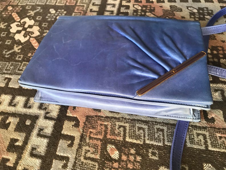 Vintage Valentino Garavani Blue Leather Clutch Shoulder Bag — Gathered Design with Logo Plate — Made in Italy 080323re2 image 3
