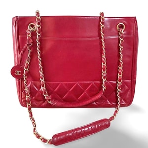Vintage CHANEL red calfskin classic shoulder tote bag with gold tone chains and CC charm. Classic purse. 0506284
