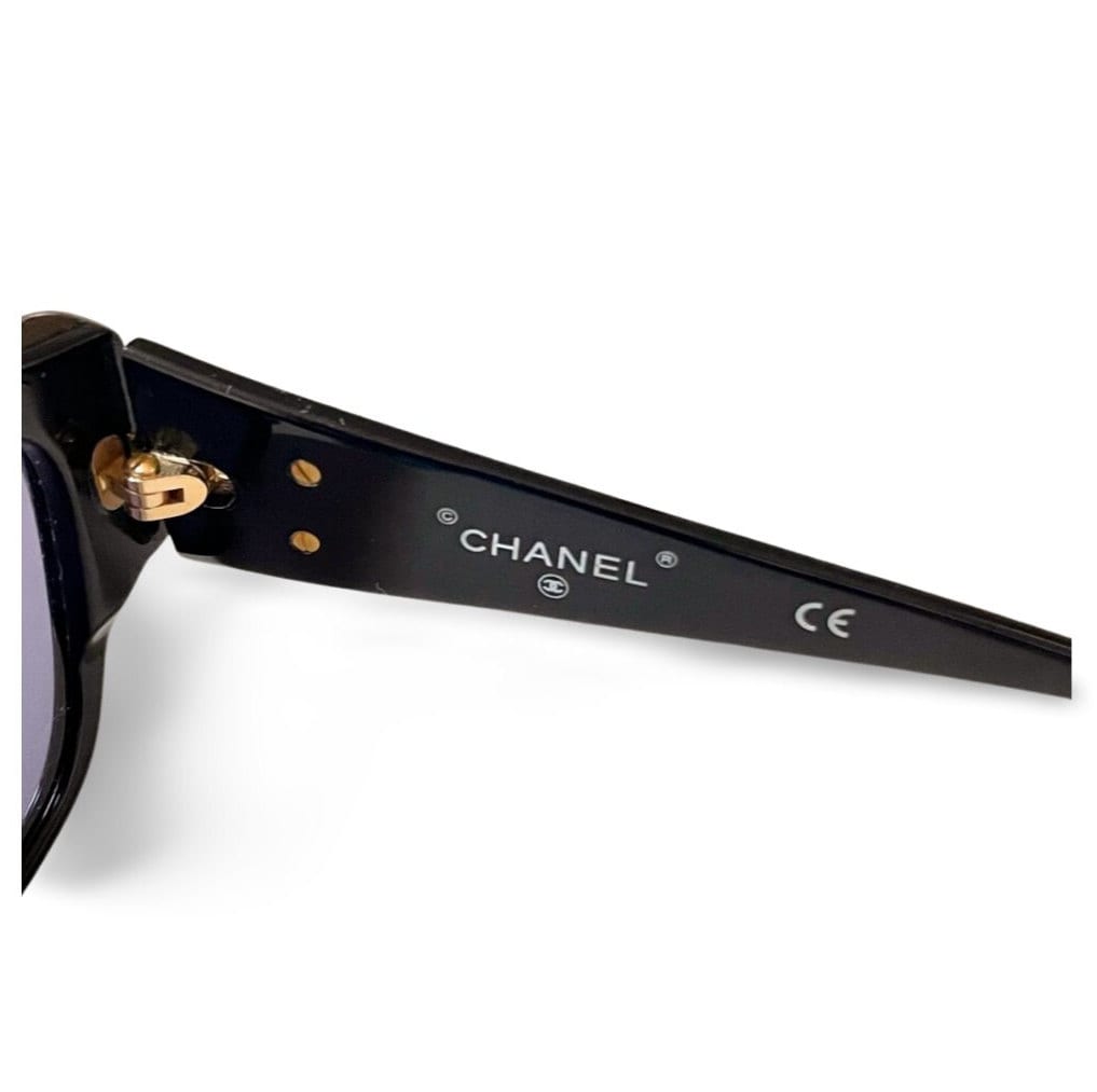 Vintage CHANEL Black Frame Sunglasses With Golden CC Motifs  display picture 1