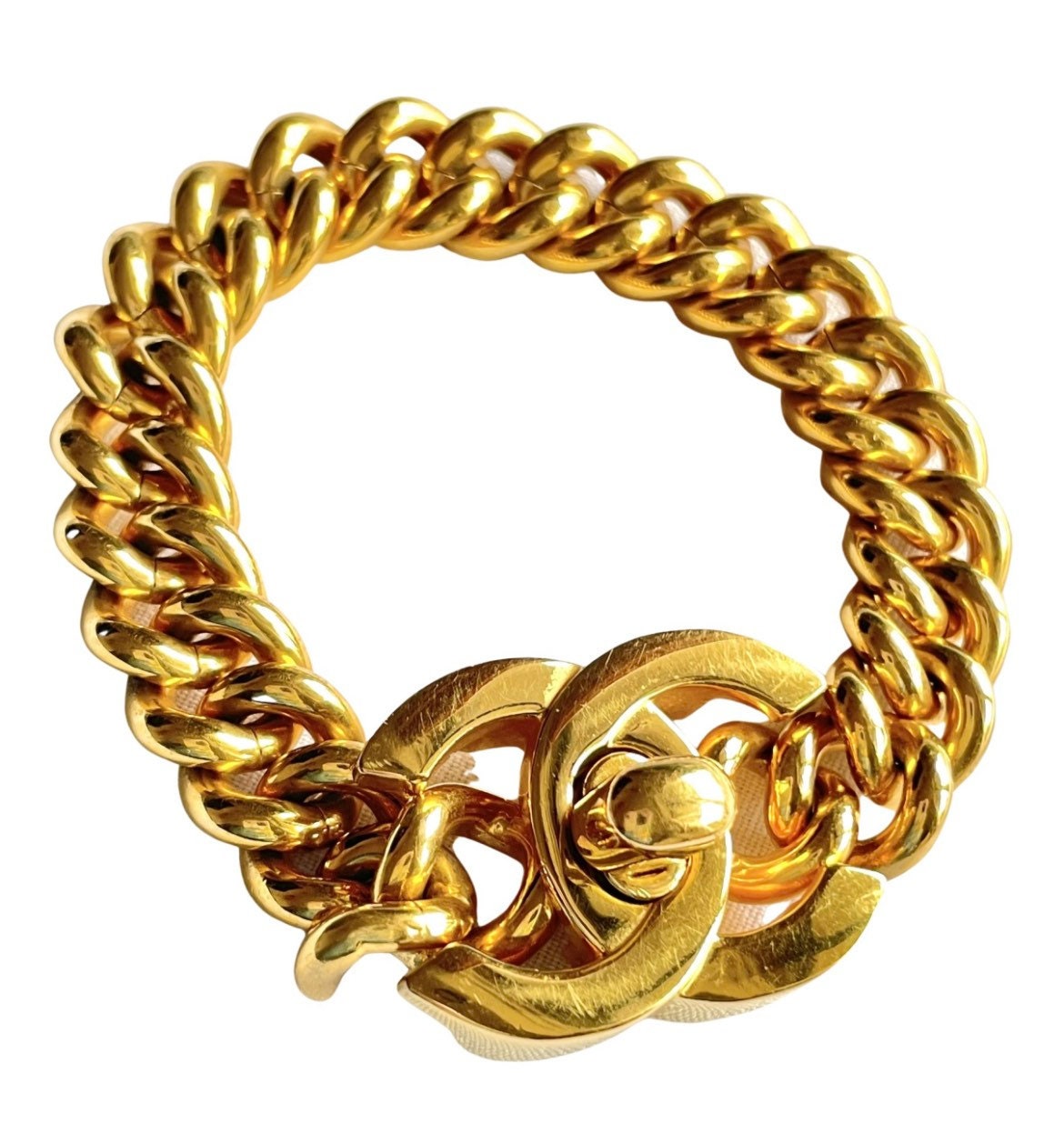 W5 Vintage Chanel Turn Lock CC Chain Bracelet. Must Have 90s