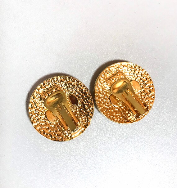 Vintage Gianni Versace round gold tone medusa fac… - image 3