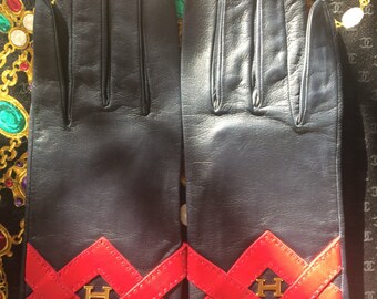 MINT. Vintage HERMES Black Lambskin Gloves With Golden H