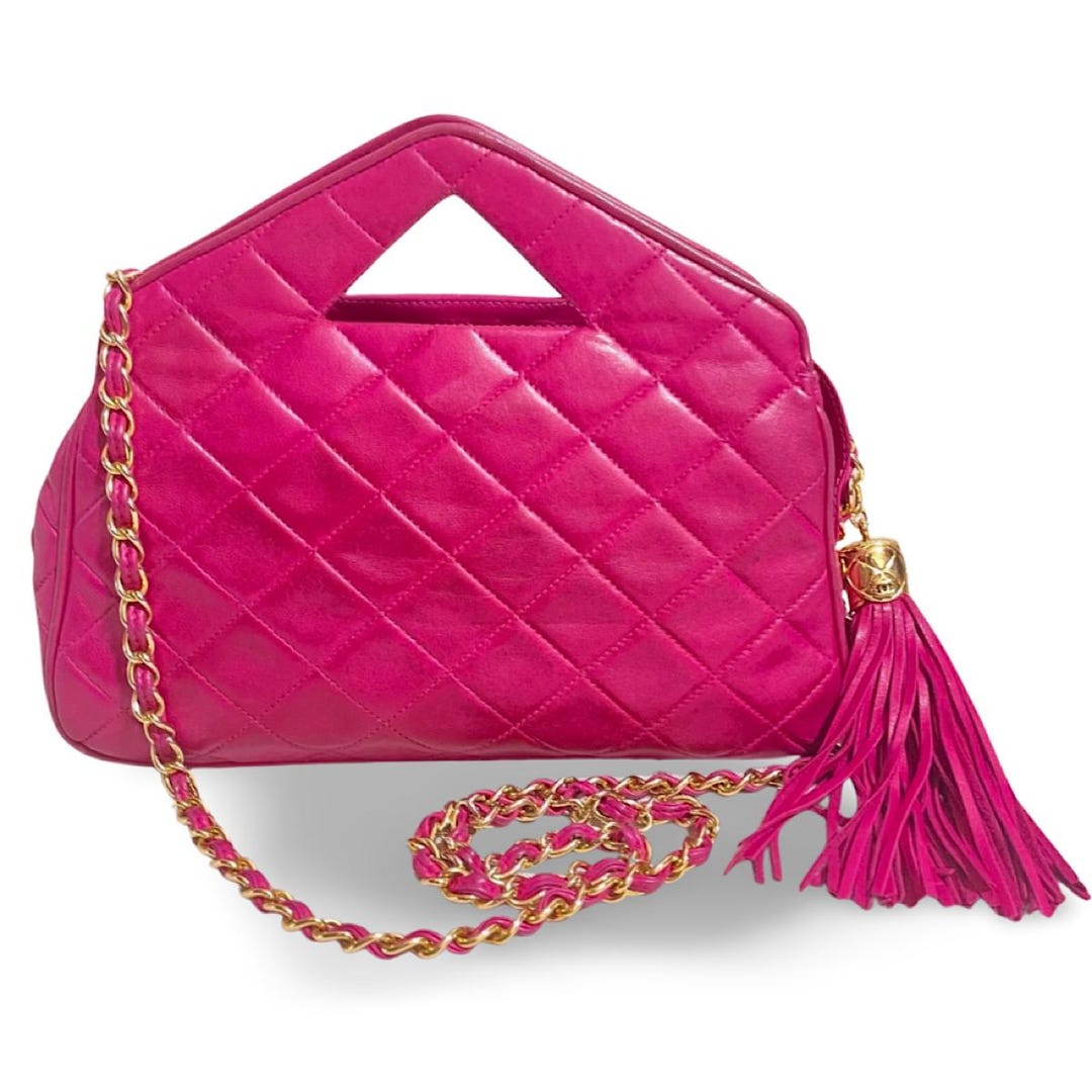 CHANEL ヴィンテージ　ピアノ　バッグ　ピンク 1980–1990s Vintage CHANEL Fuchsia Pink Lamb Leather Chain Shoulder