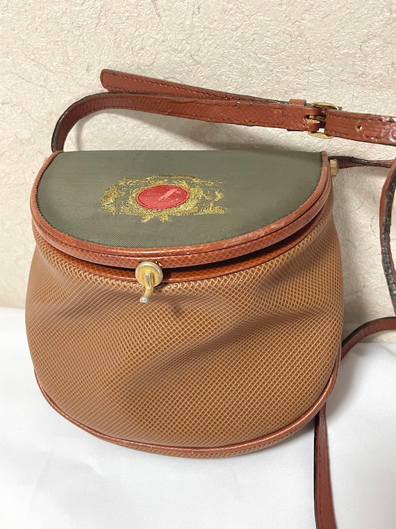 Vintage Bottega Veneta Fisherman-style Shoulder Bag — Brown