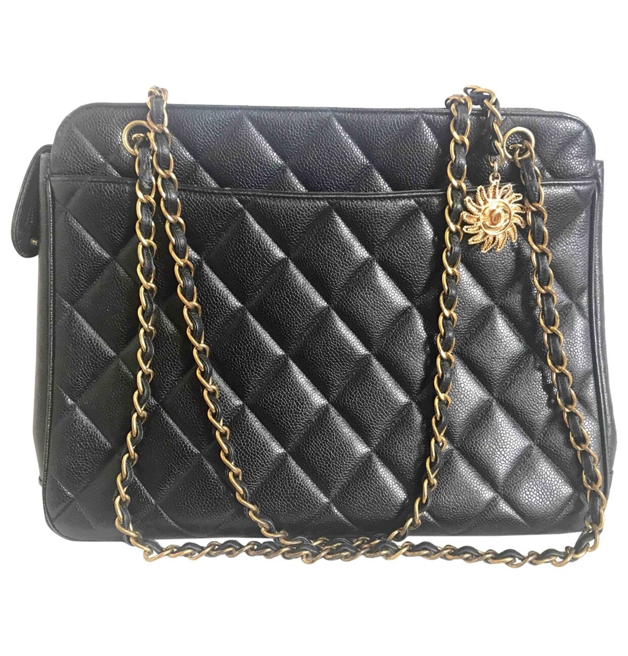 Chanel Black Caviar Quilted Pochette Shoulder Bag – como-vintage