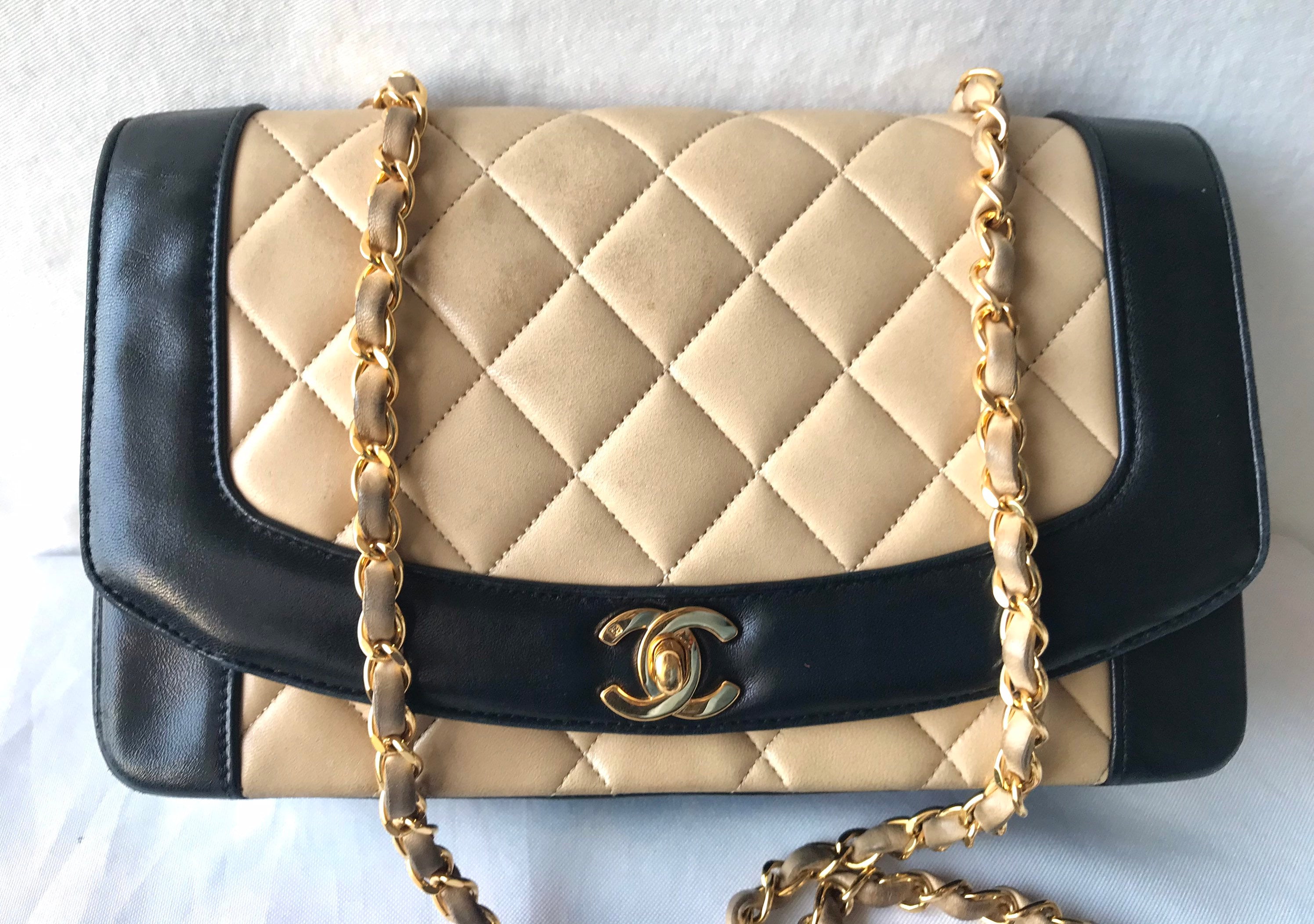 Chanel Beige & Black Lambskin Knotted Shoulder Bag Q6B0591IMB010