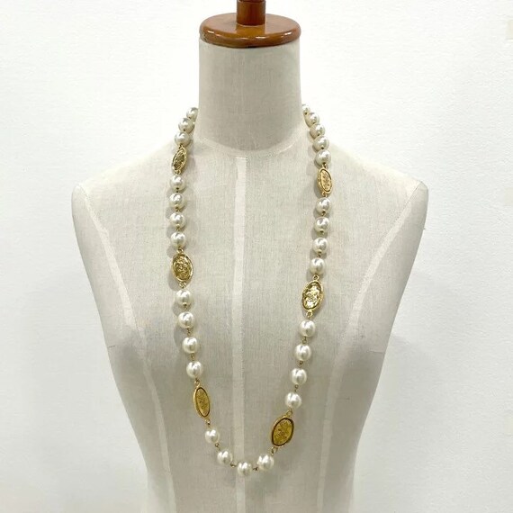 Vintage CHANEL Classic Faux Pearl Necklace With Oval CC Coin 