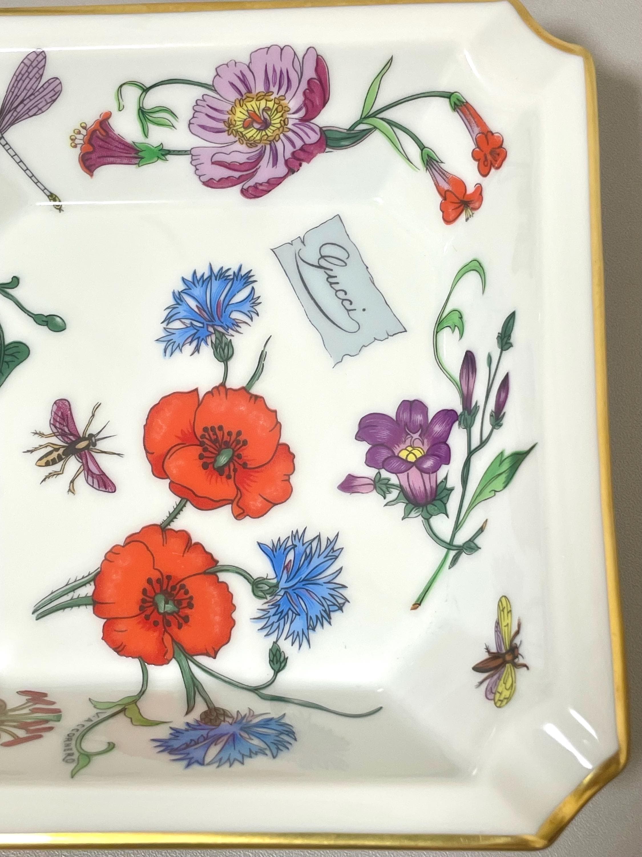 1980's Vintage Gucci Ceramic Flower and Insects Ashtray, Middle