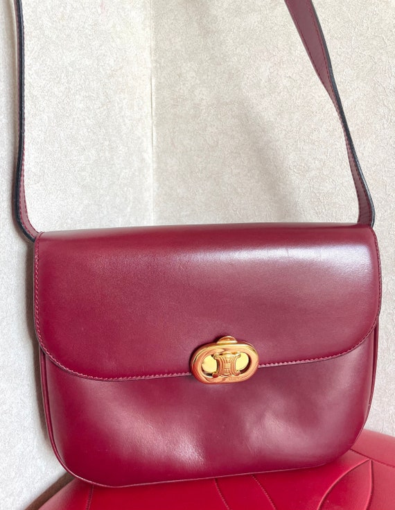 Celine Leather Diamond Clutch Bag (SHG-30333) – LuxeDH