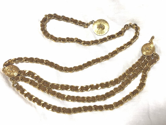 Chanel Vintage CC Logo Triple Strand Chain Belt Gold Plated CHANEL Paris Fall 1994 Gold Plated CC 3 Strand Black Leather  main image 2