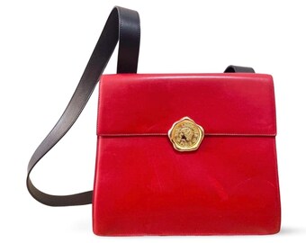 Vintage Karl Lagerfeld red & black leather reversible flap shoulder bag with gold logo motifs | Crossbody bag | Rare KL piece. 060605r