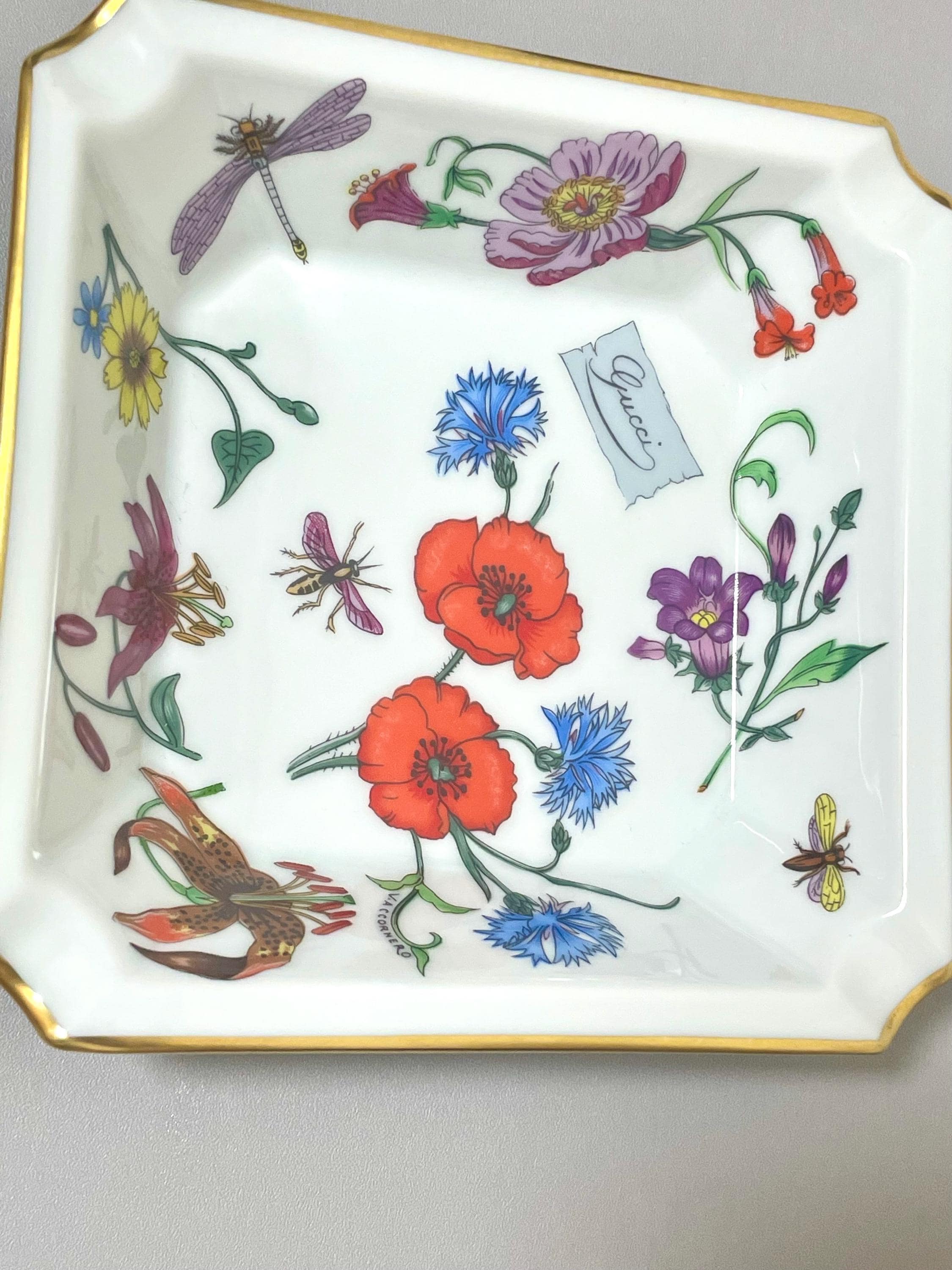 1980's Vintage Gucci Ceramic Flower and Insects Ashtray, Middle