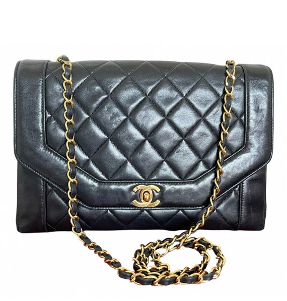 Buy Vintage Chanel Black Lambskin Chain 2.55 Shoulder Bag With