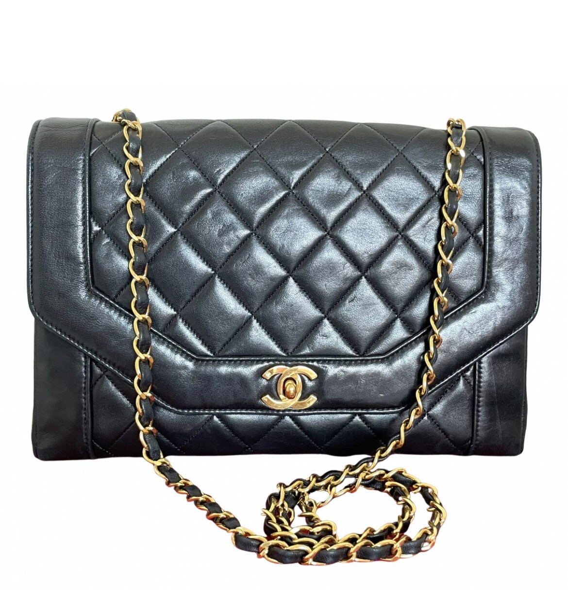 Round chanel bag with｜TikTok Search