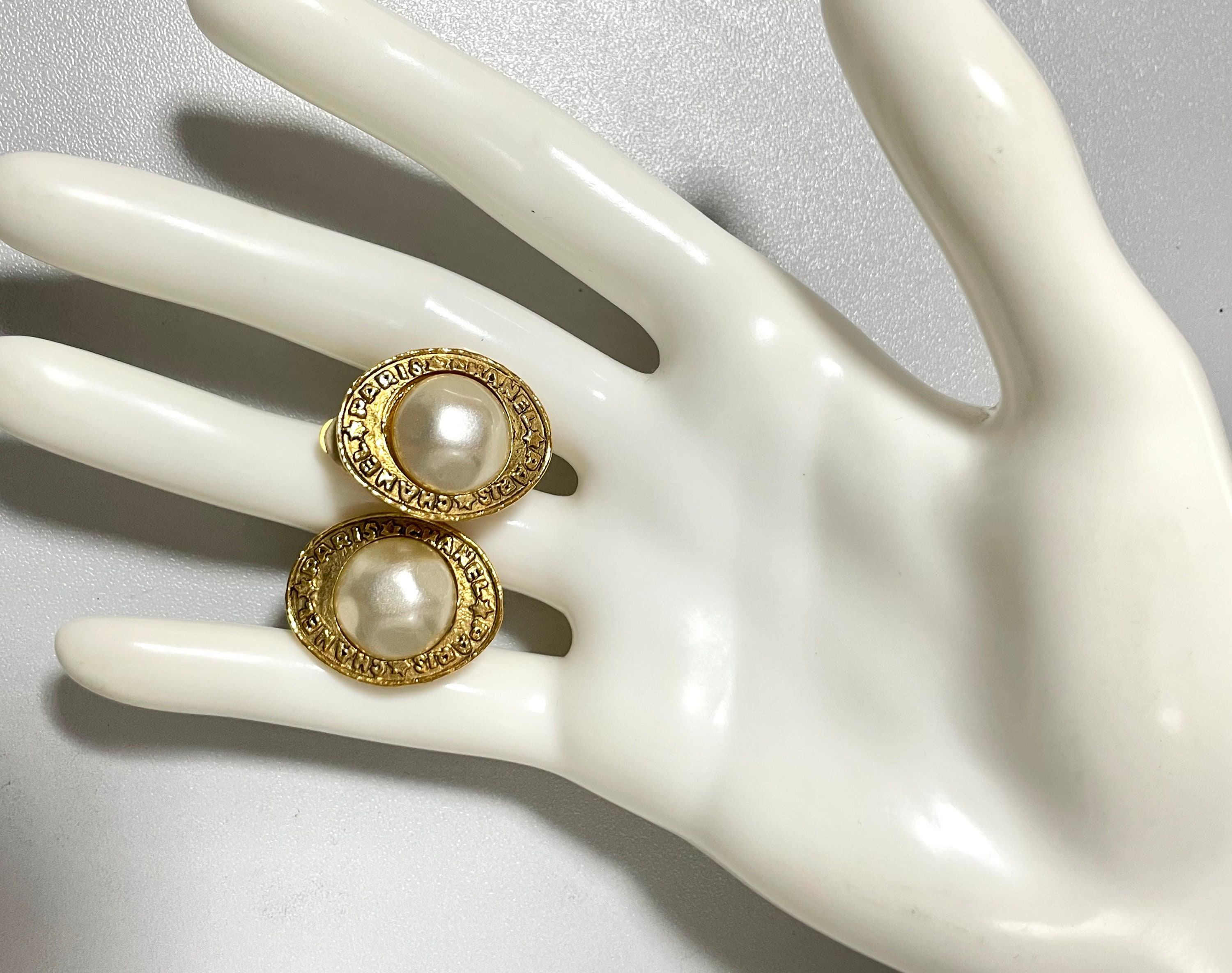 Chanel Vintage Earrings With Golden Cc, Faux Pearl, Black Leather And Chain  Frame - 2 Pieces