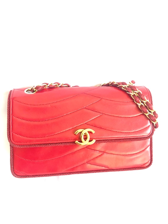 Vintage Chanel Red Shoulder Bag With Wavy Stitches and - Etsy Denmark Vintage Chanel Red Shoulder Bag With Wavy Stitches and - Etsy Denmark