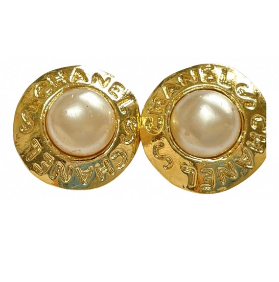 CHANEL Vintage Pearl Gold Drop Earring - Bellisa