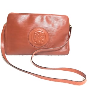Vintage Fendi brown epi leather messenger bag, shoulder purse with iconic Janus medallion embossed motif at front. Unisex. Rare bag. 0506304
