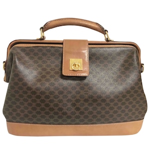 Vintage Celine brown triomphe doctor bag with tanned brown leather trimming. Classic unisex use bag. riri zipper. 050315r3