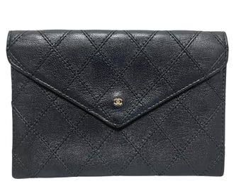 Vintage CHANEL Black Stitched Goatskin Leather Wallet with Mini CC Logo. Classic Unisex Design. 080522ap1