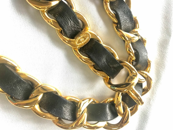 Authentic CHANEL vintage 90s thick black gold leather chain belt 86cm Vintage CHANEL Black Leather Thick Chain Belt With Golden  main image 4