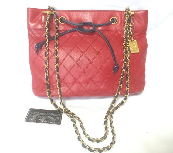 Vintage CHANEL Classic Tote Bag in Red Leather With Gold Tone 