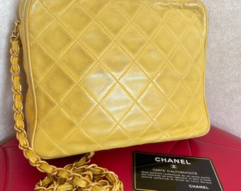 CHANEL　　VINTAGE　made in ITALY NEW VINTAGE RARE CHANEL 1990'S RUNWAY COMB BLACK FRAME MADE