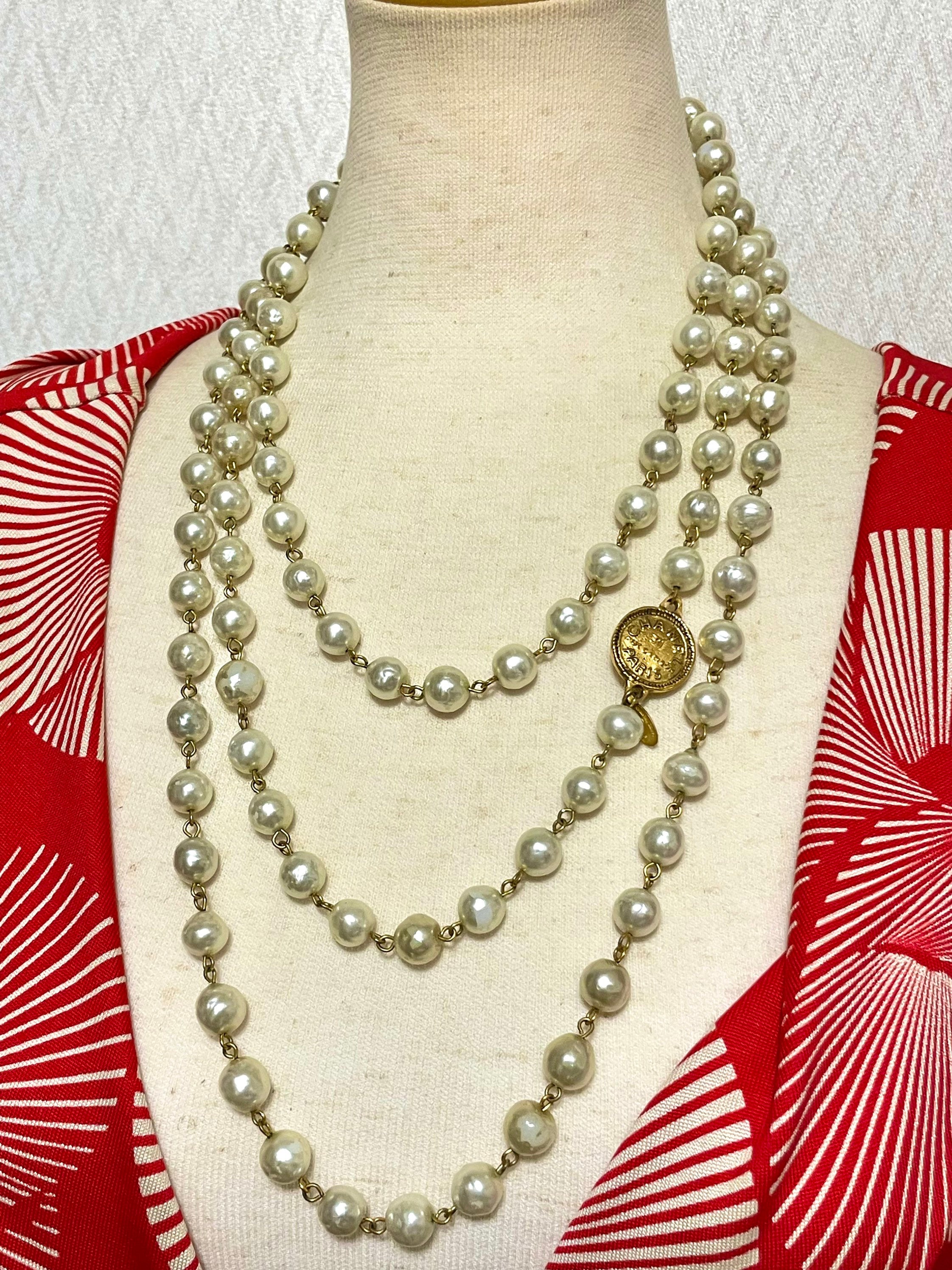 CHANEL Black Gray Faux Pearl Cluster CC Long Necklace