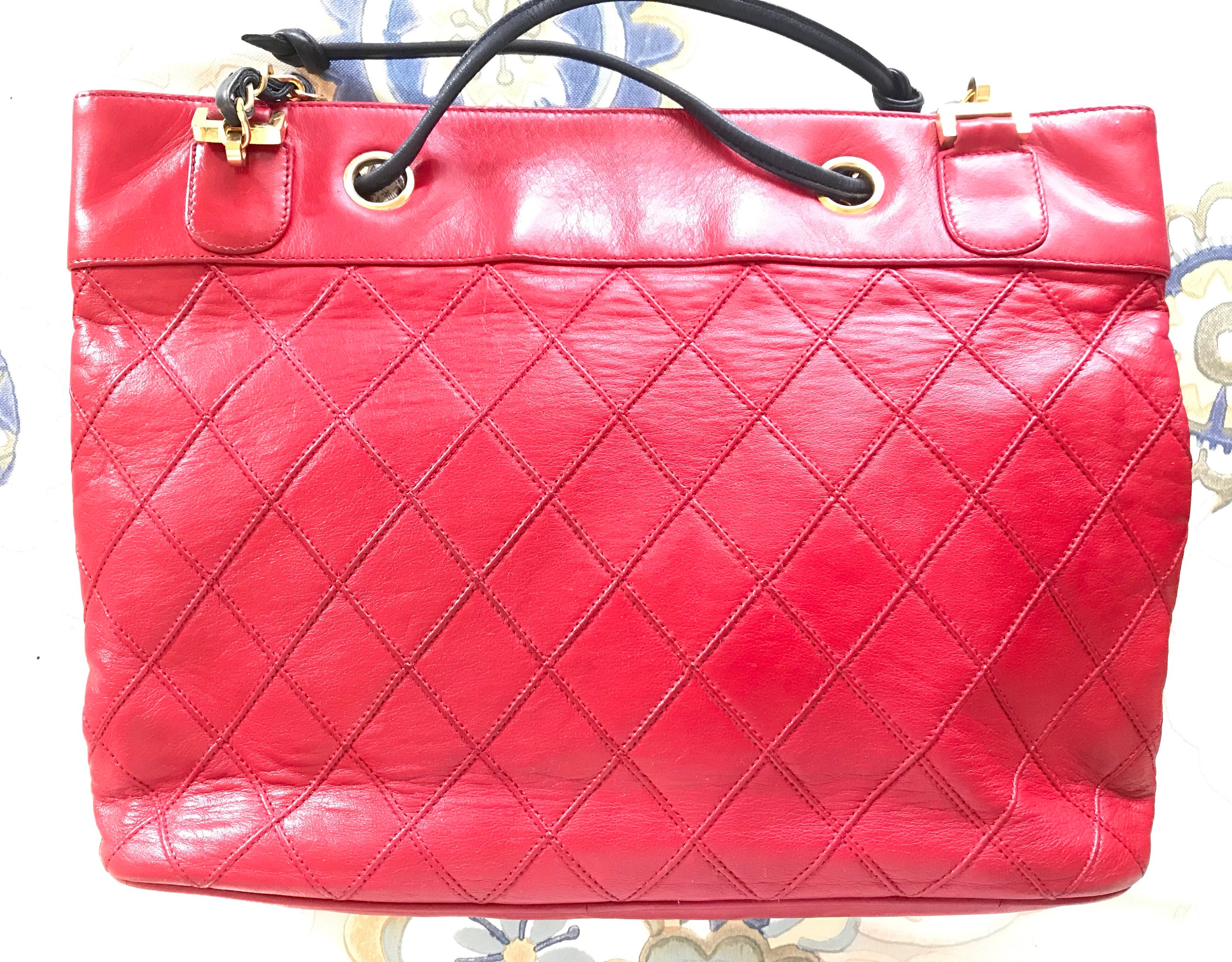 Buy Vintage CHANEL Classic Tote Bag in Red Leather With Gold Tone