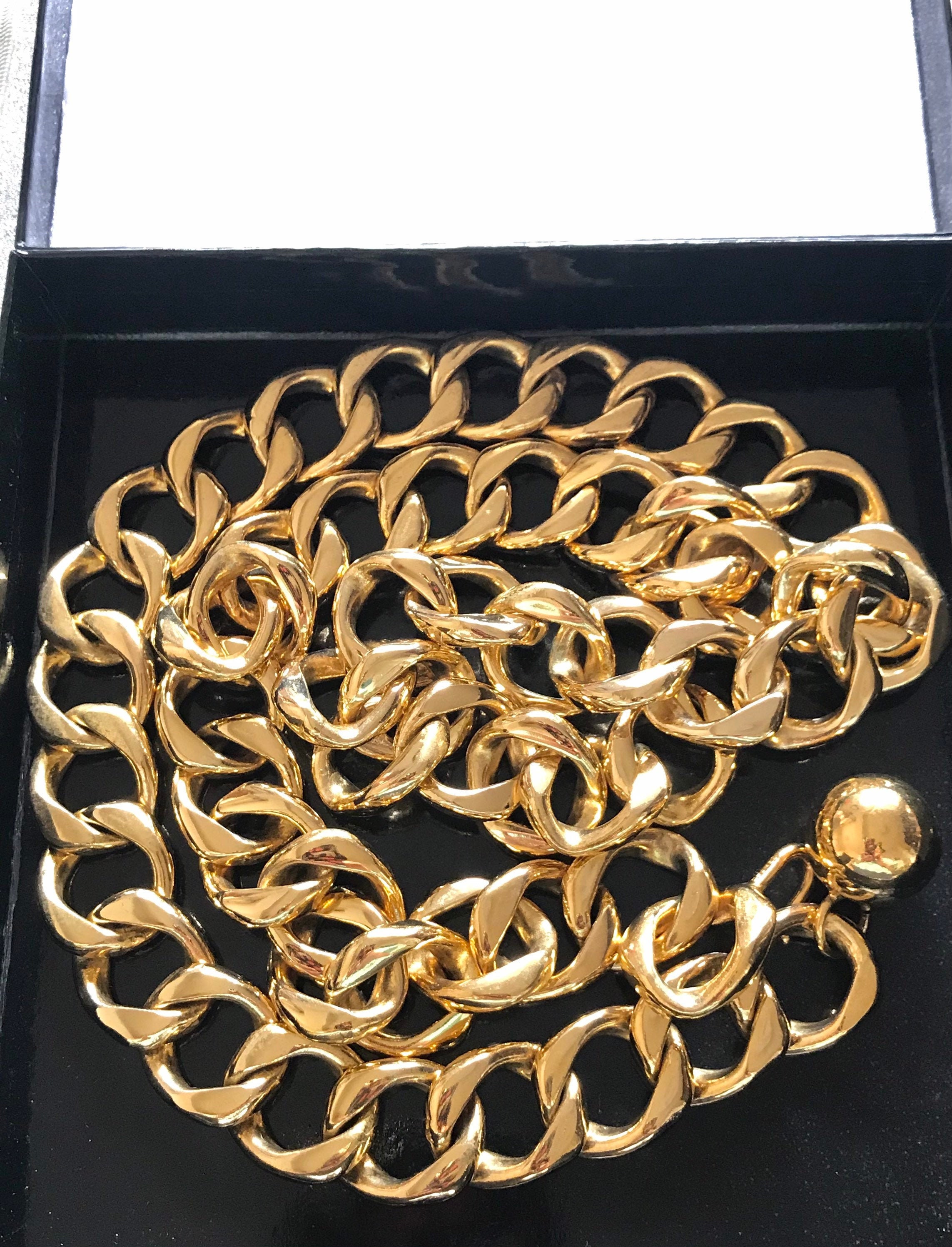 Vintage CHANEL gold chain belt with triple layer chains and two large – eNdApPi  ***where you can find your favorite designer vintages..authentic,  affordable, and lovable.