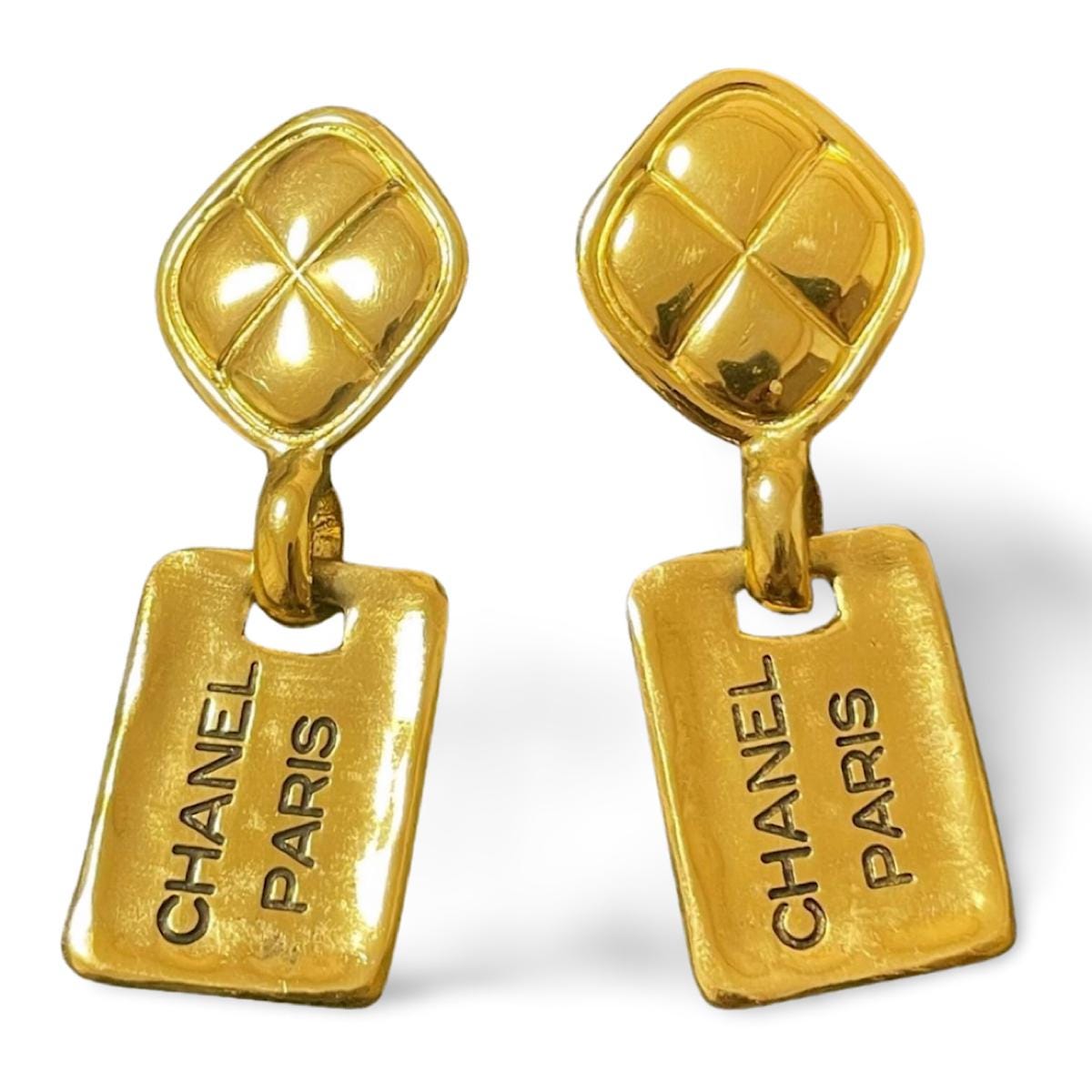 Vintage CHANEL Diagonal Matelasse Dangle Earrings With Chanel
