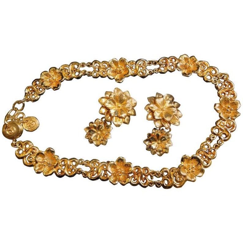 Gorgeous runway masterpiece jewelry. Vintage Sonia Rykiel Bijoux rare golden flower charm art statement necklace and dangling earring set