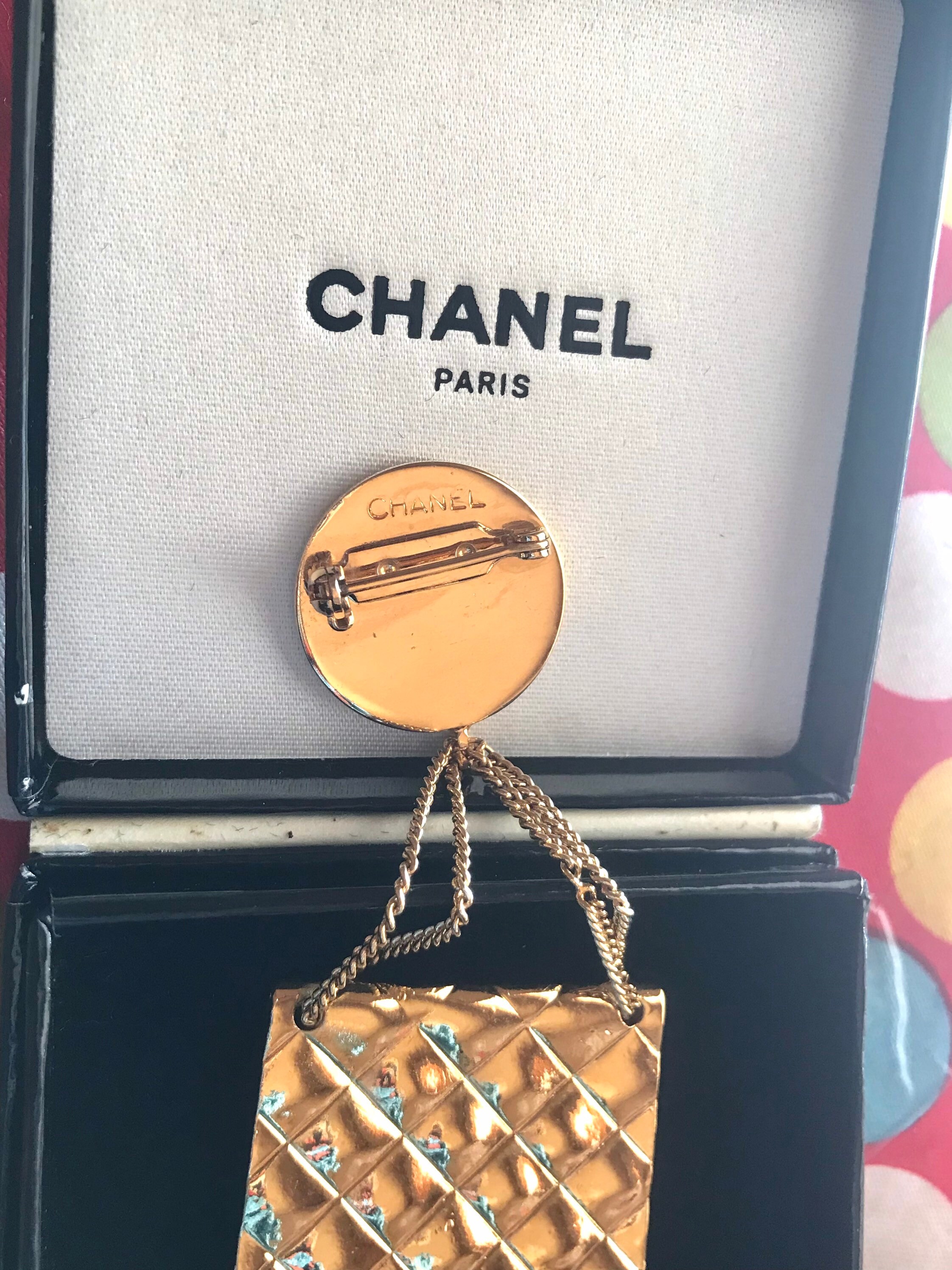 MINT. Vintage CHANEL Gold Tone Brooch With 2.55 Classic Purse -  Finland
