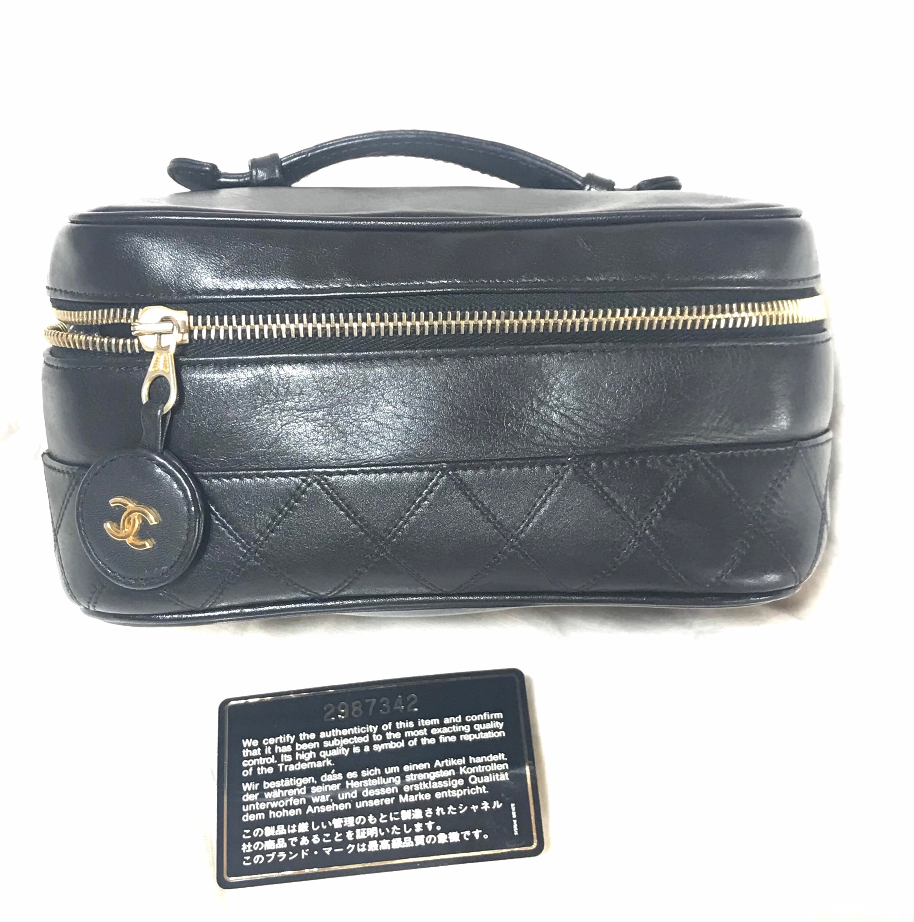 chanel cosmetic bag black