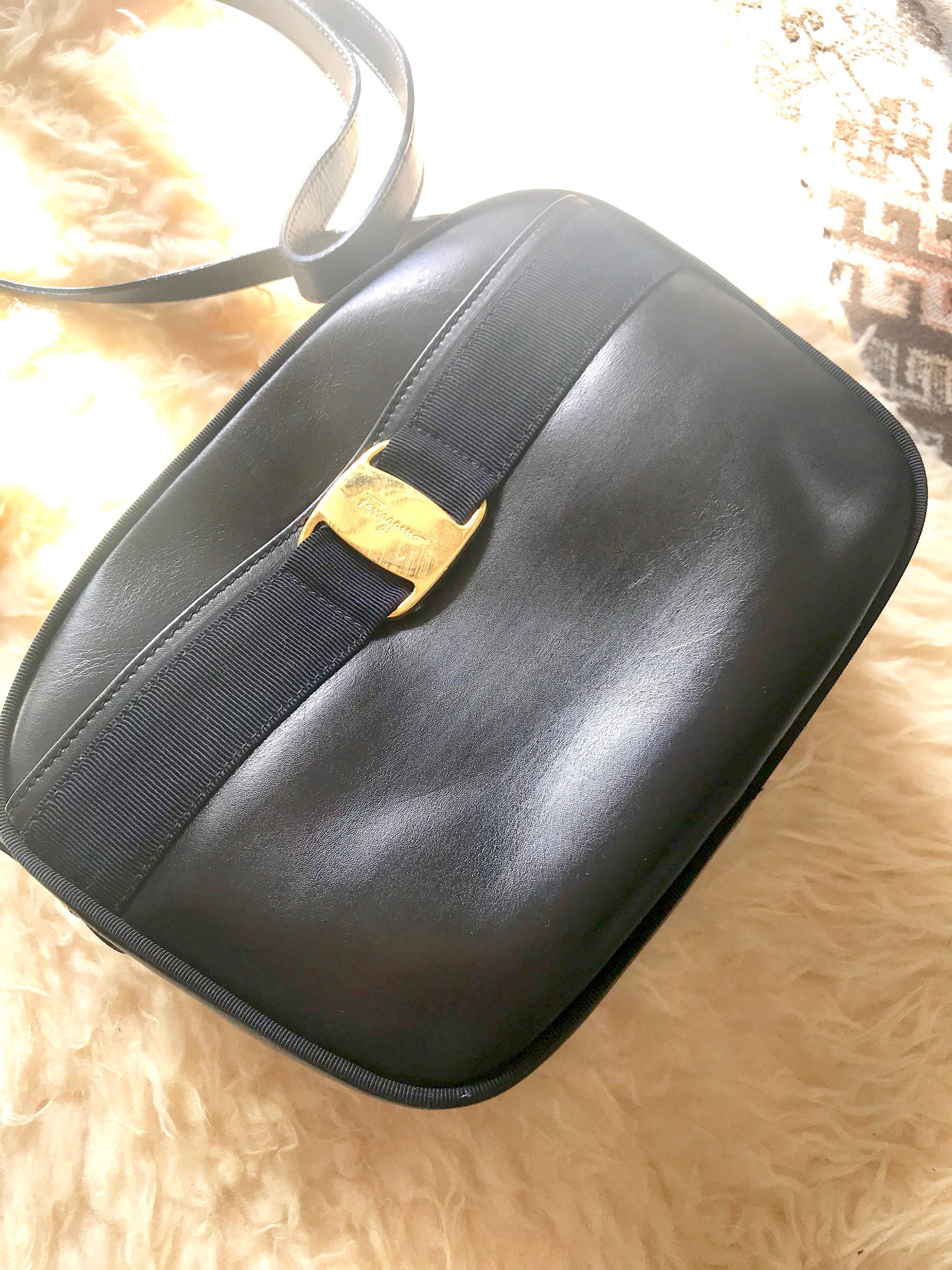 Salvatore Ferragamo Leather logo-embossed Backpack - Black