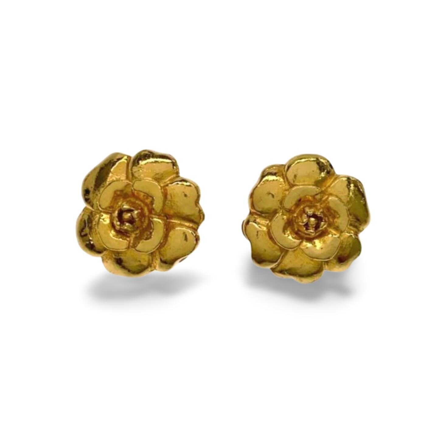 Vintage Chanel Golden Camellia Flower Earrings. Classic