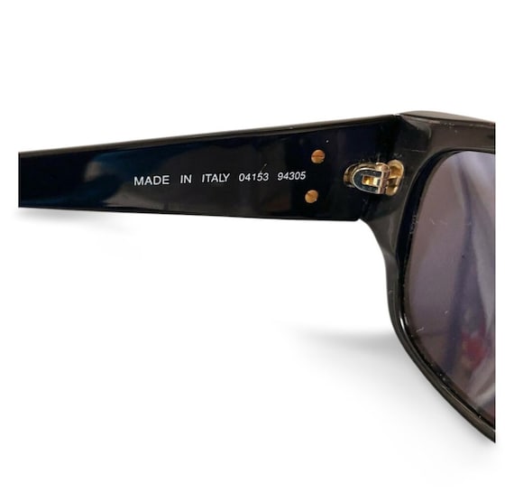 Vintage CHANEL Black Frame Sunglasses With Golden CC Motifs  display picture 2