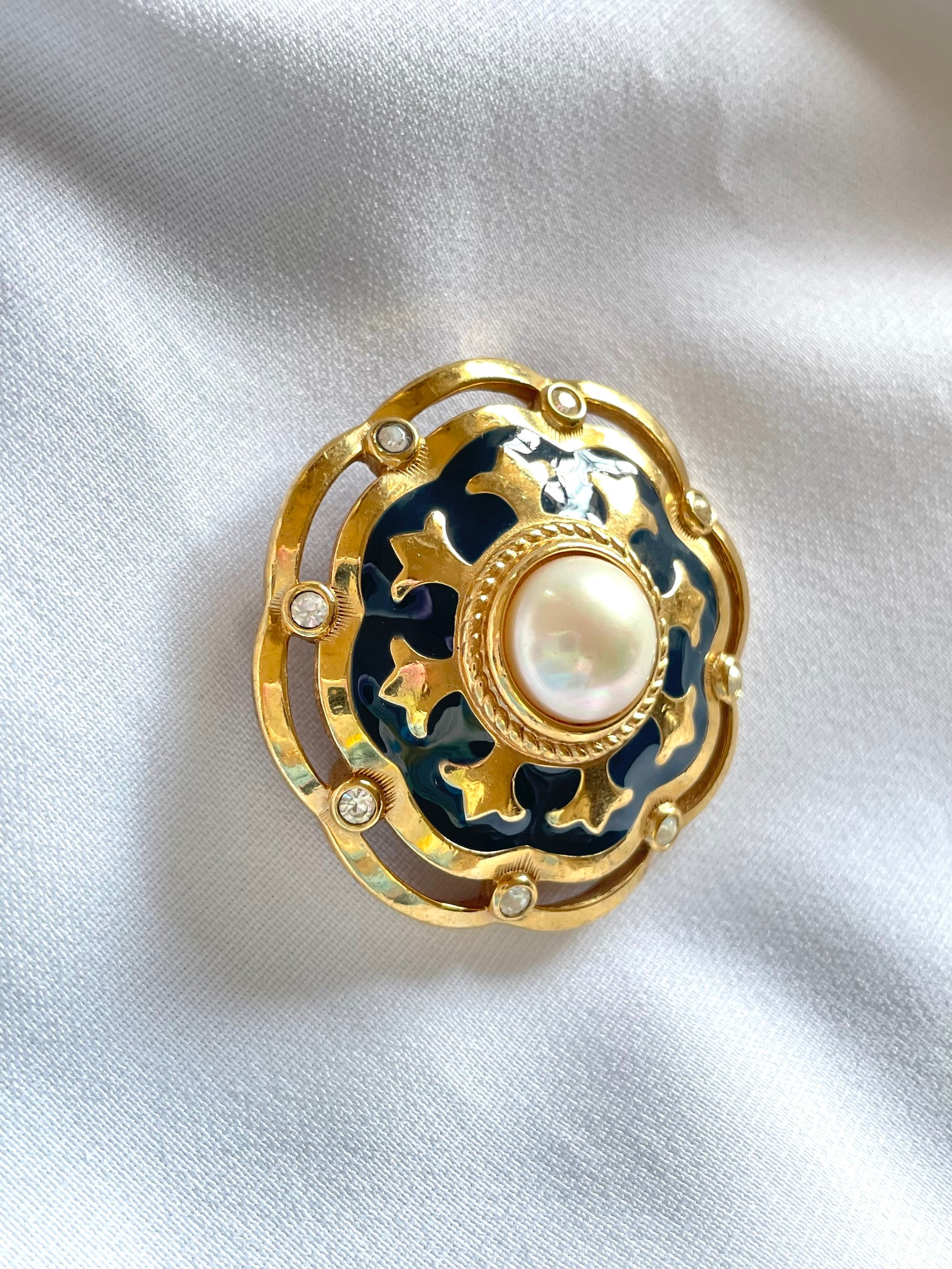 Vintage Burberry Faux Pearl Crystal Brooch | 1980s 1990s Burberrys