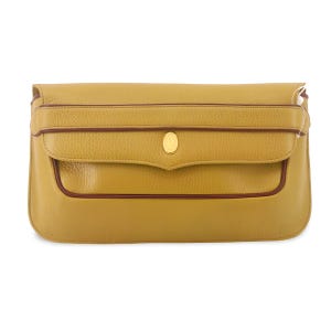 Vintage Cartier leather in yellow mustard color clutch with gold tone charm. must de Cartier Collection. 070429ac2