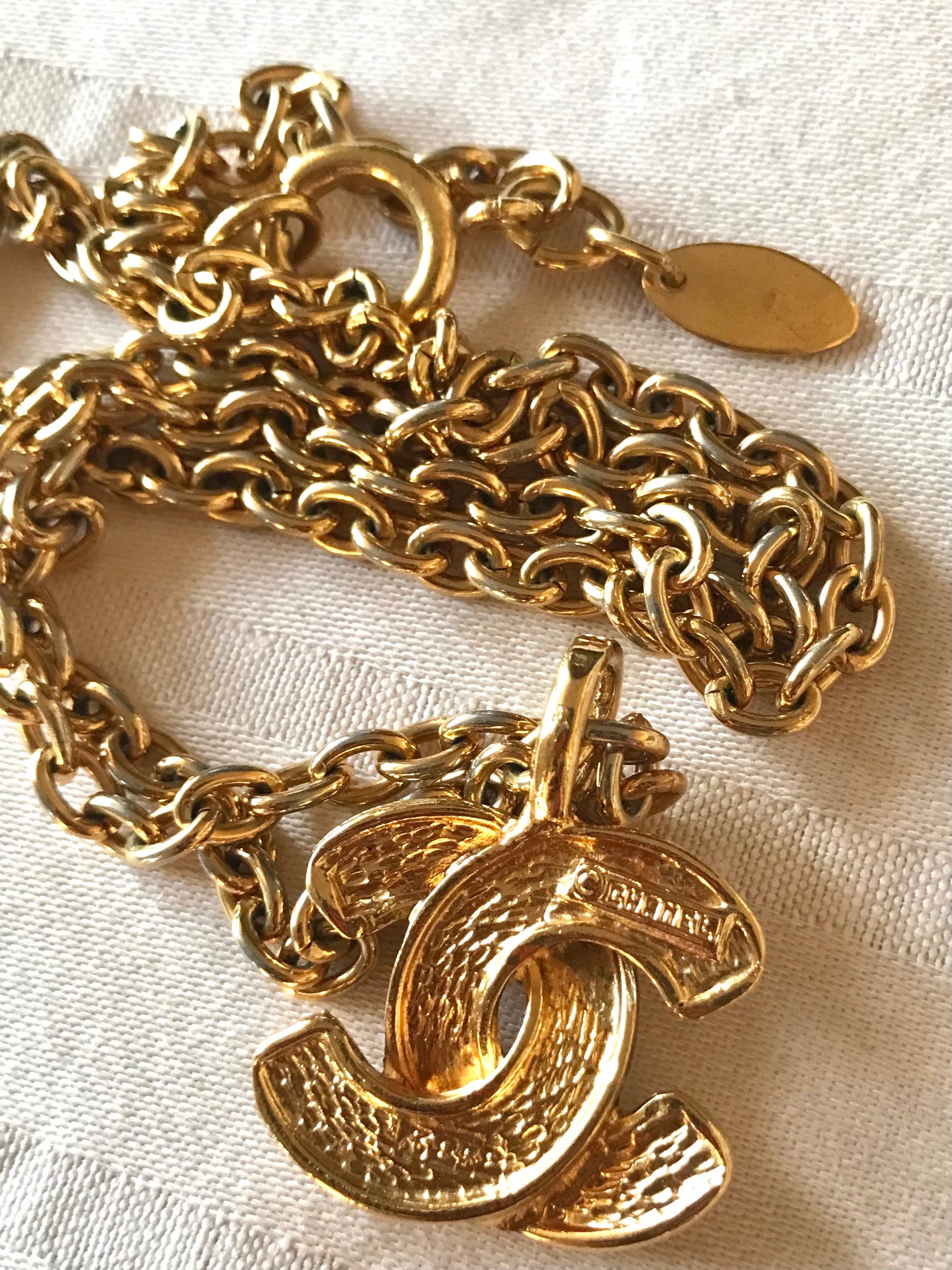 Vintage CHANEL Classic Chain Necklace With Mini Matelasse CC