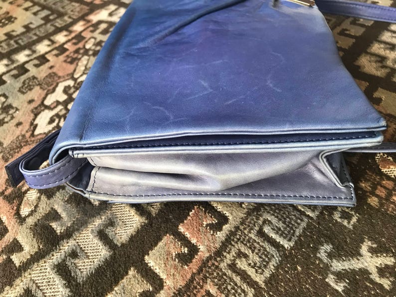 Vintage Valentino Garavani Blue Leather Clutch Shoulder Bag — Gathered Design with Logo Plate — Made in Italy 080323re2 image 5