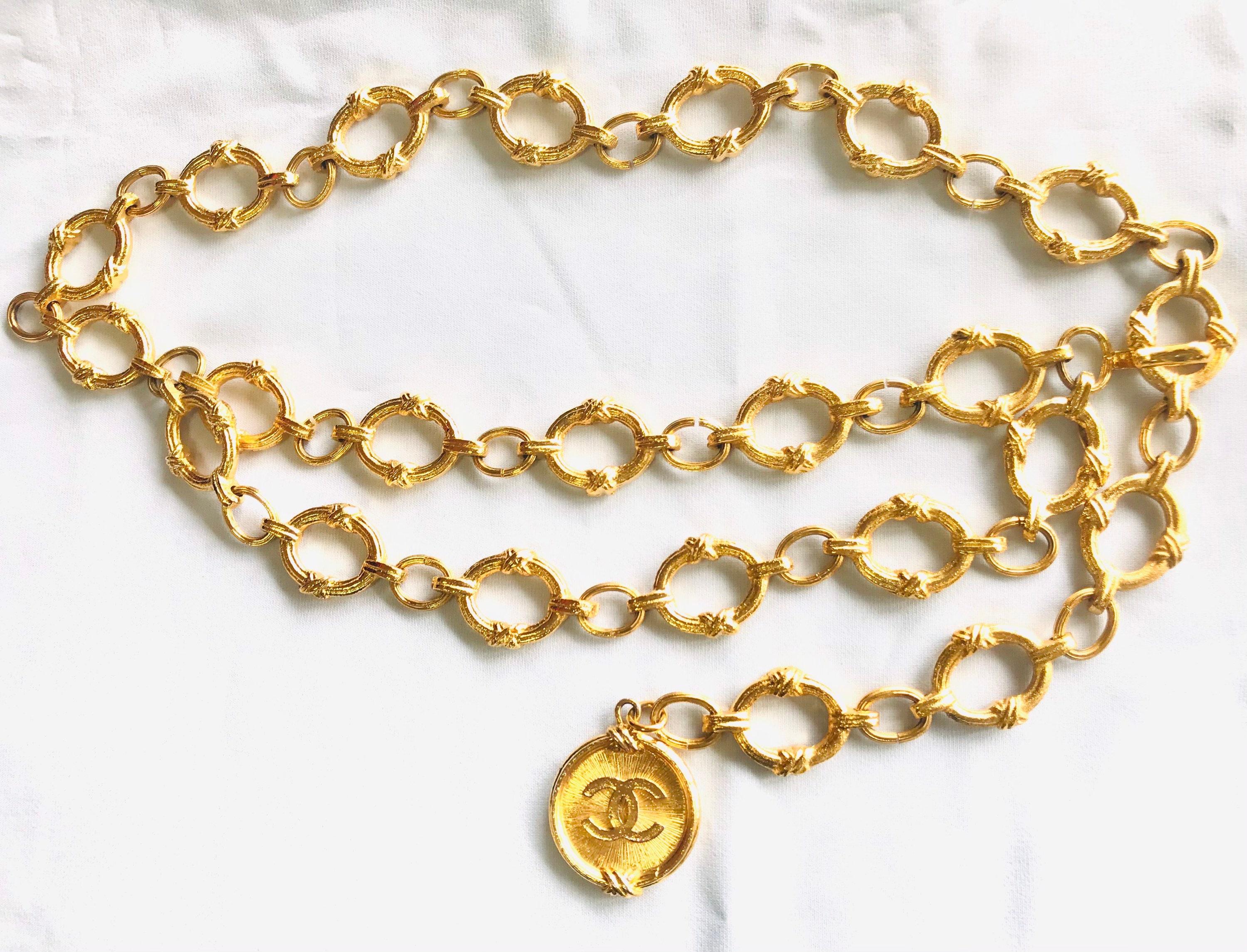 1980s–1990s Vintage CHANEL Heavy Gold Tone Double Chain Belt 