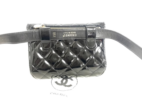 MINT. Vintage CHANEL black patent enamel leather … - image 3